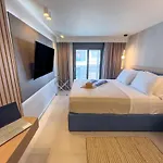 Luxury Naoum - Adults Only Appartement *