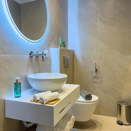 شقة Luxury Naoum - Adults Only