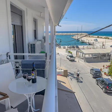 Luxury Naoum - Adults Only Apartman Limenária