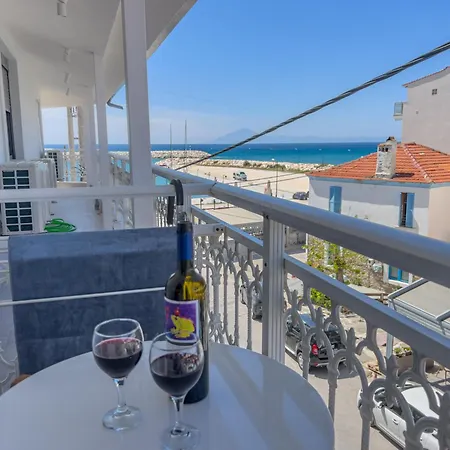 Luxury Naoum - Adults Only *