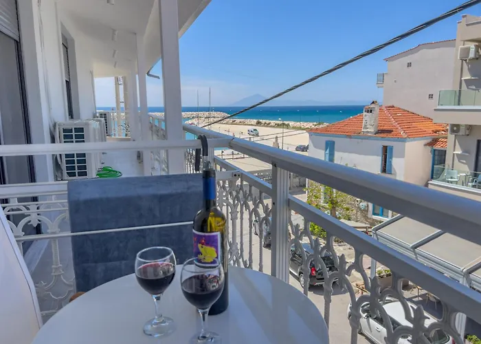 Luxury Naoum - Adults Only *