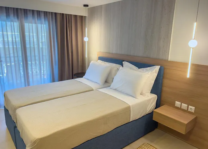 Luxury Naoum - Adults Only Apartment